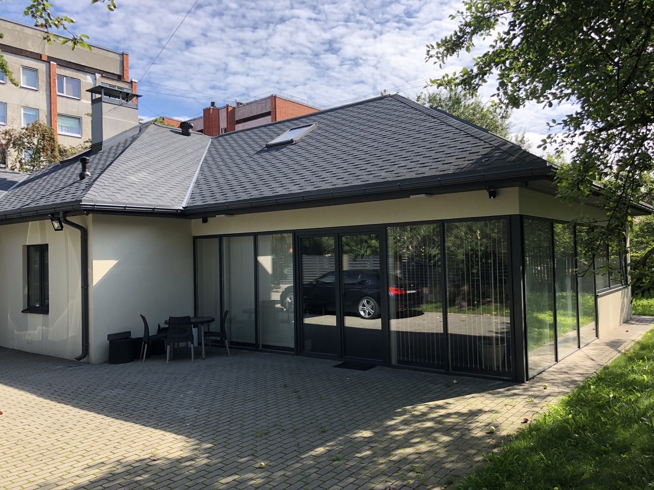Biroju privātā ēka